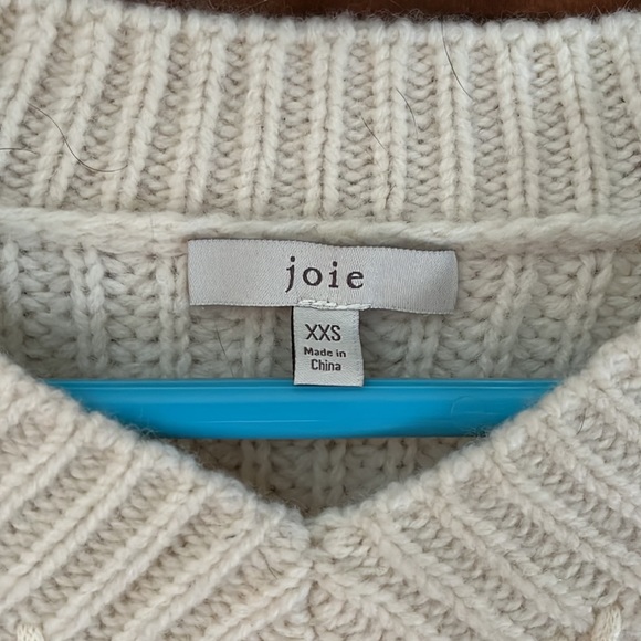 Joie sweater never worn - Picture 3 of 4